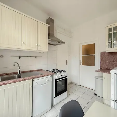 Riverside With Views *